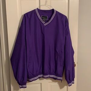Men’s purple v-neck pullover wind shirt.